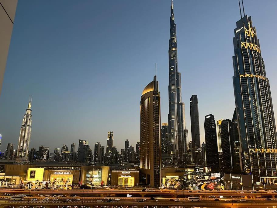 Stunning Burj View Dubai Mall Access Infinity Pool Διαμέρισμα Εξωτερικό φωτογραφία